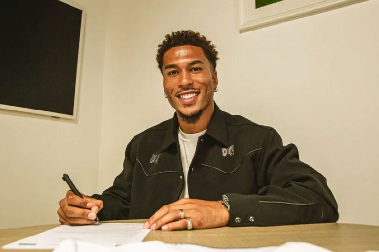 OFICIAL: Danny Namaso emprestado pelo FC Porto ao Auxerre