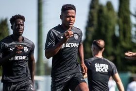 Lateral direita é dúvida para Amorim: Ascensão de Catamo ameaça a experiência de Esgaio