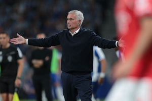 José Mourinho: "O árbitro deixou passar um penálti claro sobre o Barreiro"