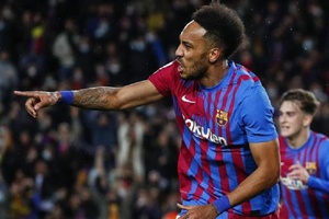 Barcelona: Casa de Aubameyang assaltada por quatro homens encapuzados