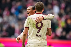 Bayern volta a vencer e reforça liderança da Bundesliga com ‘bis’ de Sané