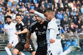 Itália: Nápoles perde na visita ao Como e falha regresso à liderança