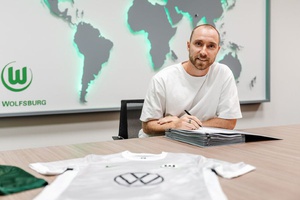 OFICIAL: Médio Christian Eriksen assina contrato válido até 2027 com o Wolfsburgo