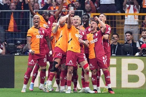 Galatasaray vence e Qarabag perde invencibilidade na Liga dos Campeões