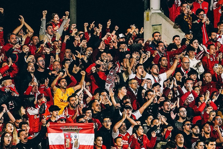 Ó Minho, dá-me olhos esfomeados