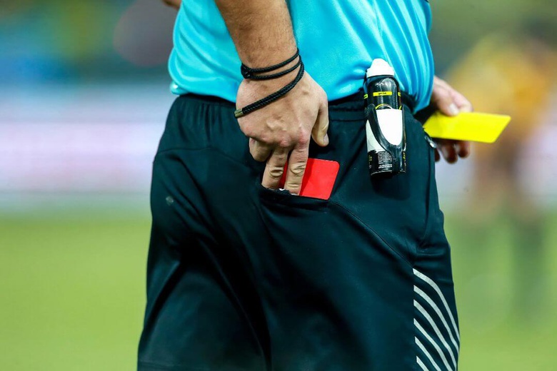 Árbitro escocês no Utrecht-FC Porto e húngaro no Sporting de Braga-Genk