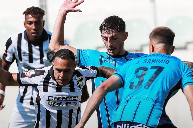 II Liga: Vizela empata em Portimão e é líder à condição