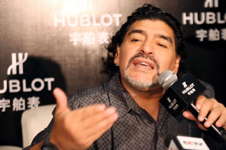 Maradona tinha comportamento autodestrutivo e não deveria ter recuperado em casa