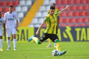 II Liga: Bis de Roberto dá a vitória ao Tondela sobre o Lank Vilaverdense