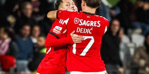 Crónica: Benfica 'dominador' vence na Madeira com golo nos descontos