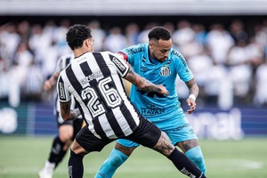 Botafogo vence Santos com golo nos instantes finais e expulsão de Neymar
