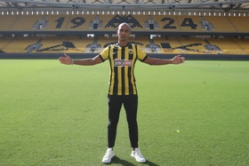 OFICIAL: João Mário emprestado ao AEK Atenas pelo Besiktas até 2026