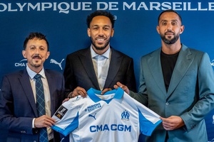 OFICIAL: Aubameyang volta ao Vélodrome para reforçar o Marselha