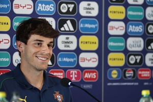 Bernardo desmonta estratégia da Polónia: "Temos de ser pacientes"