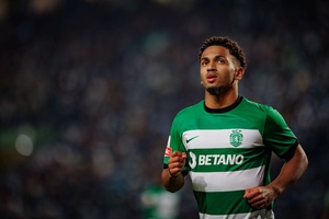 Sporting pondera venda de Marcus Edwards por 12 milhões devido a problemas disciplinares