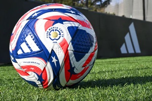 Bola do Mundial de clubes vai ajudar árbitros a decidir mais rápido