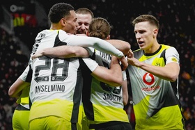 Dortmund vence Leverkusen e assume terceiro lugar na Bundesliga