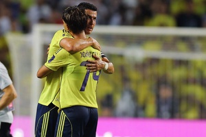 Cristiano assiste, Félix marca e Jorge Jesus começa com triunfo na Arábia