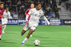 França: Nice vence Clermont e assume liderança da Ligue 1