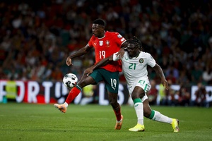 "Para o nível de jogadores que nós temos, esta seleção tem que jogar muito mais"