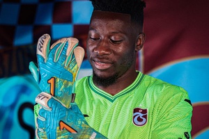 OFICIAL: André Onana emprestado ao Trabzonspor pelo Manchester United