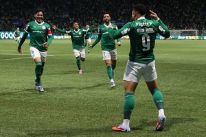 Palmeiras de Abel Ferreira vence Santos e consolida liderança do Brasileirão