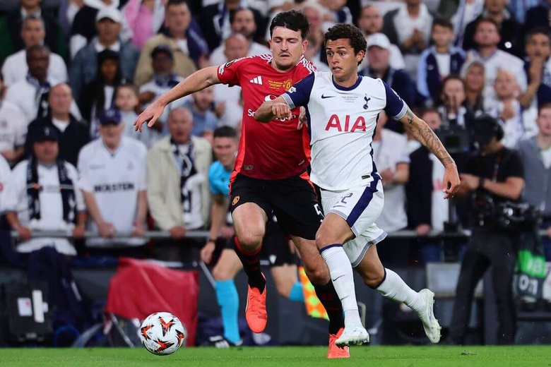 Manchester United desperdiça vantagem, mas resgata um ponto na visita ao Tottenham