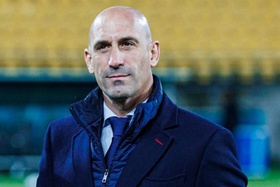 Ministério Público mantém pedido de 2,5 anos de prisão para Rubiales no final do julgamento