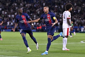 França: Kylian Mbappé marca mas não evita derrota do PSG frente ao Nice