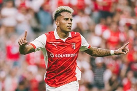 Liga Europa: Zalazar e Grillitsch convocados por Carlos Vicens para confronto com o Rangers