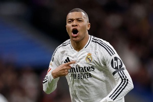 Mbappé marca e tira Bota de Ouro a Gyökeres