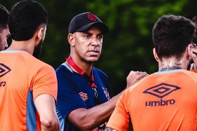 Sport de Pepa perde com Vasco e continua sem vencer no Brasileirão