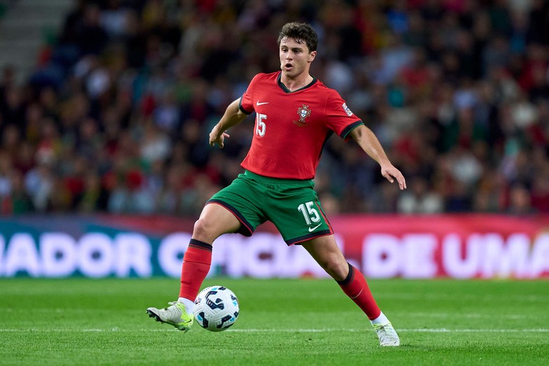 João Neves dispensado da Seleção Nacional