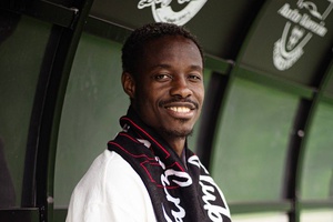 OFICIAL: Eric Ayiah reforça Varzim por empréstimo do Felgueiras