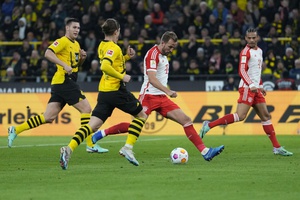 Alemanha: Bayern vinga derrota na Taça e aplica goleada na visita ao reduto do Dortmund