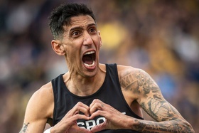 Di María marca no regresso ao Rosario Central, mas estreia acaba em lesão