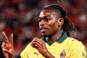 Rafael Leão homenageia Diogo Jota em jogo entre Liverpool e AC Milan