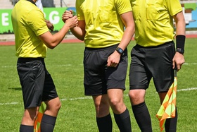 Árbitro agredido abandona jogo da Divisão de Honra de Braga