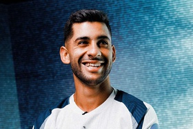 Cristian Romero prolonga ligação ao Tottenham