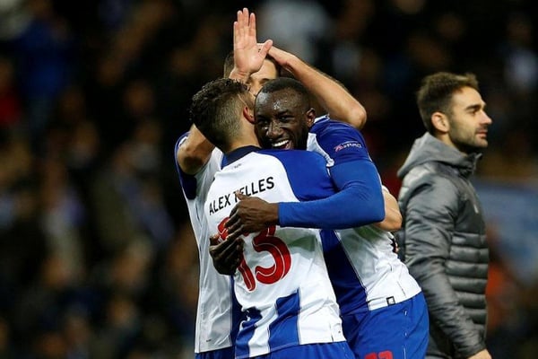 Golo decisivo de Alex Telles coloca FC Porto nos ‘quartos’ da Liga dos Campeões