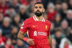 Mohamed Salah eleito melhor jogador da Premier League 2024/25
