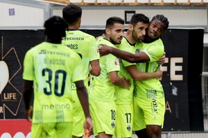 II Liga: Chaves aproveita superioridade numérica e vence em Faro