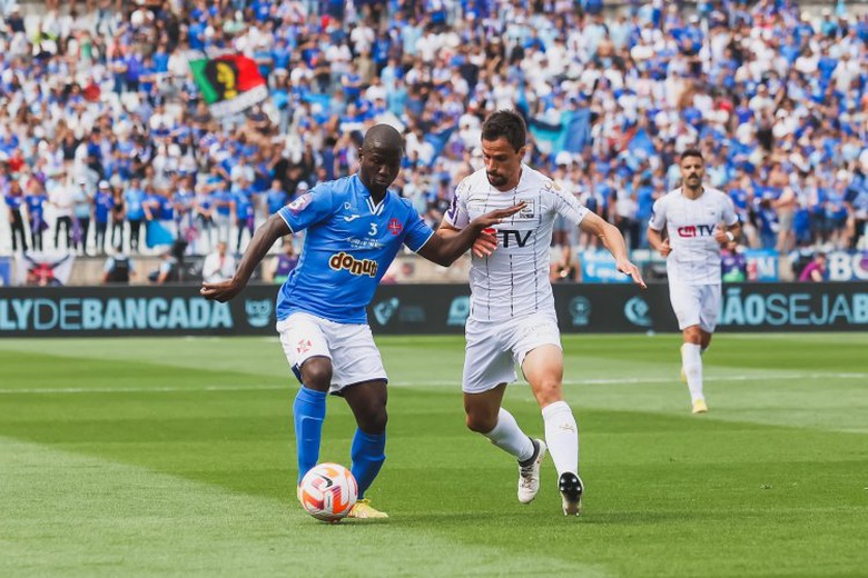 Golos de Moha Keita e Zé Pedro dão empate entre Belenenses e FC Porto B