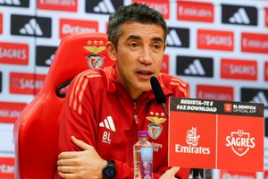 Bruno Lage confirma Araújo e Di María aptos e Arthur Cabral a titular