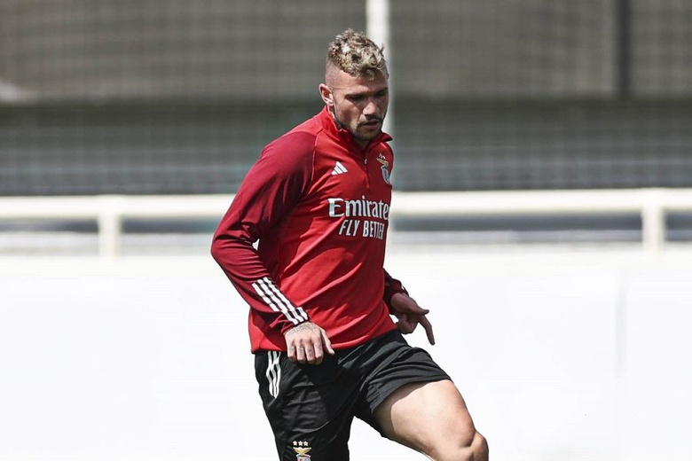 "O Morato é um bom central e não é lateral-esquerdo, eu venho dizendo há já muito tempo"