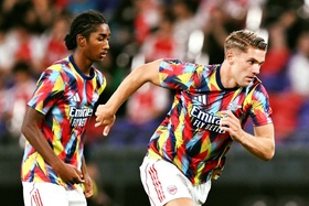 Gyökeres estreia-se pelo Arsenal em derrota com Tottenham