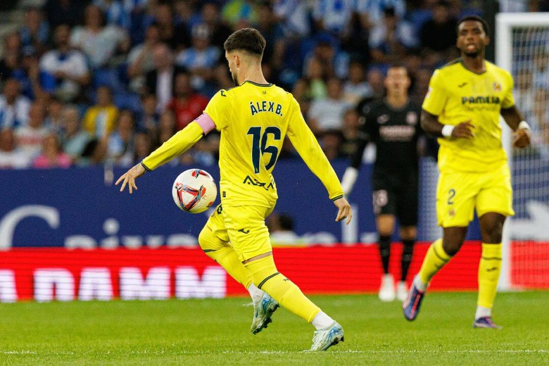 Villarreal vence Espanyol e ascende provisoriamente ao segundo lugar em Espanha