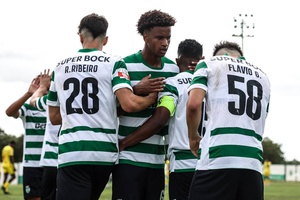 II Liga: Sporting B vence o Paços e assume liderança