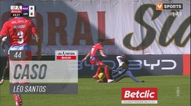 Liga Portugal Betclic: Nacional vs Casa Pia, Cartão Amarelo Léo Santos, 45' (2024-2025)