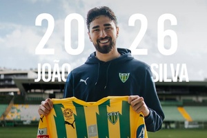 OFICIAL: João Silva reforça Tondela por empréstimo dos brasileiros do Recife